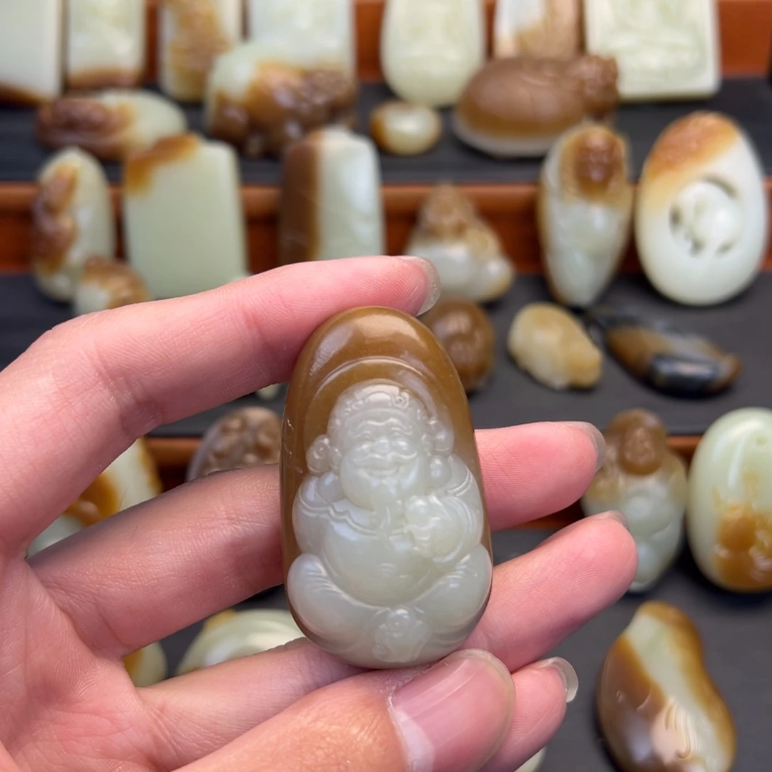 和田玉（糖玉）未镶嵌颈饰