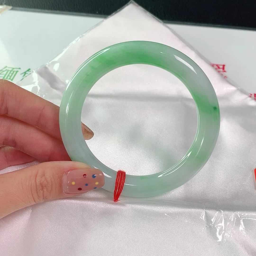 未镶嵌手镯翡翠104