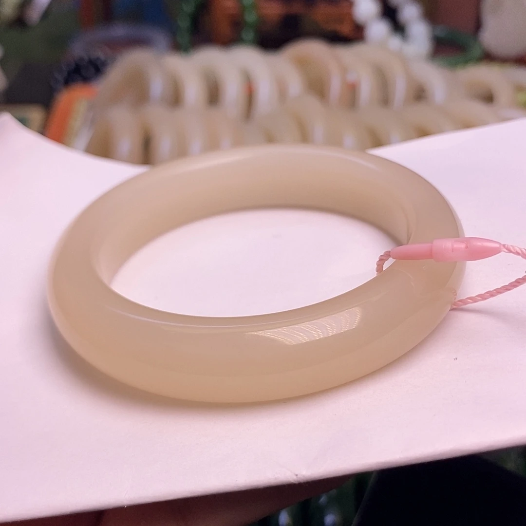 和田玉未镶嵌颈饰熟藕粉特细料老矿料58圈手镯