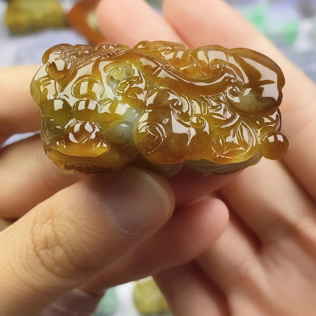 颈饰未镶嵌翡翠貔貅