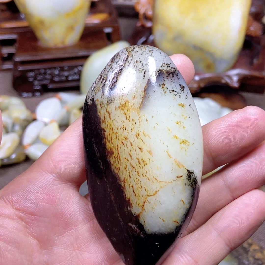 三***秋和田玉未镶嵌挂件
