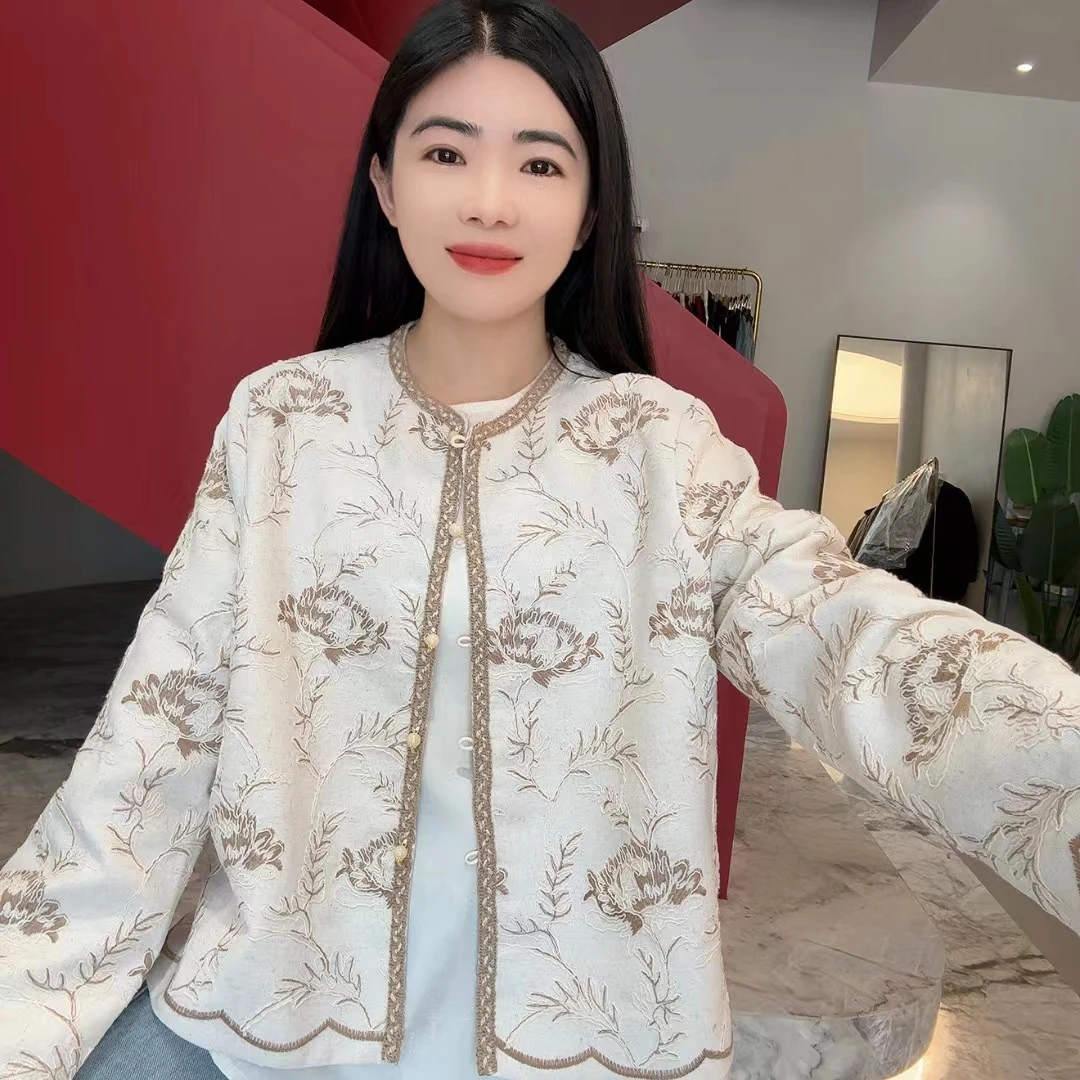 QC 252548 国风刺绣重工圆领撞色盘扣设计感短外套