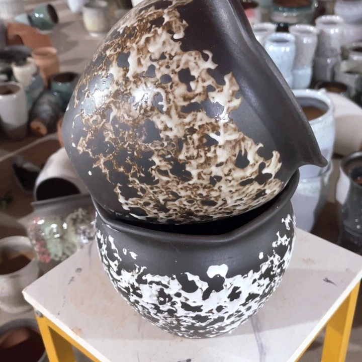 紫砂花盆口径20高度18两只正品