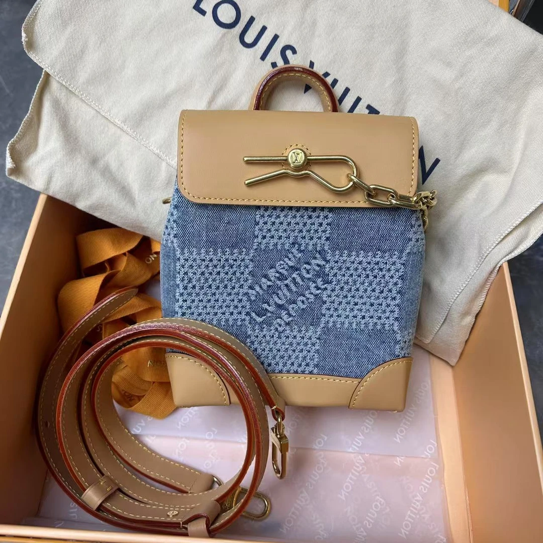 全新未使用 LouisVuitton/路易威登 飞小雨Fisoy/ 新款丹宁斜挎包