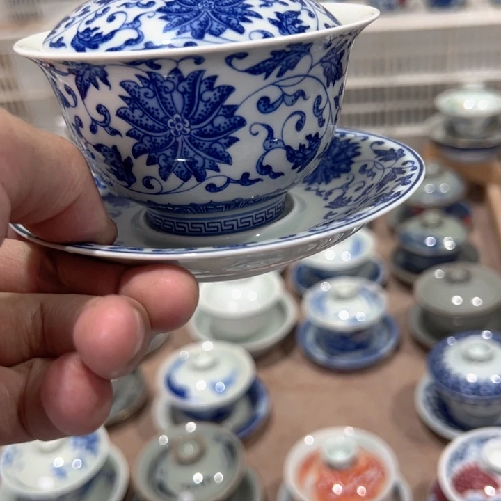 瓷片白青花缠枝莲元宝盖碗