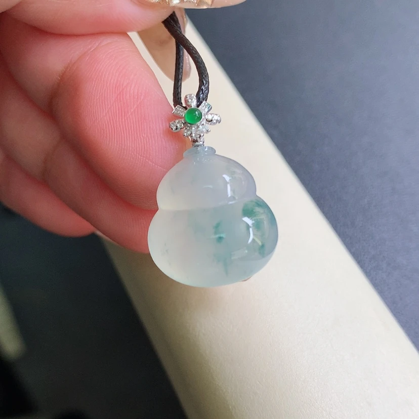 【闪购商品】翡翠颈饰18K金镶嵌葫芦