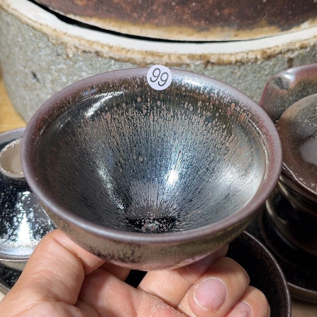 茶盏义兴龙窑坚持真柴烧