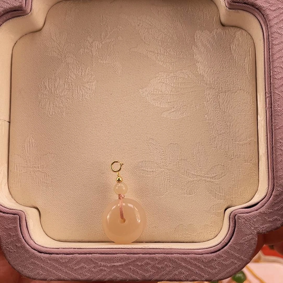 和田玉吊坠(不含链)18K金镶嵌