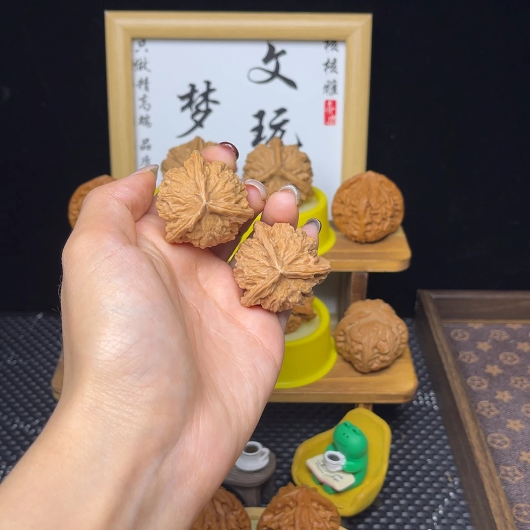 o***v吊坠文玩核桃盘山36