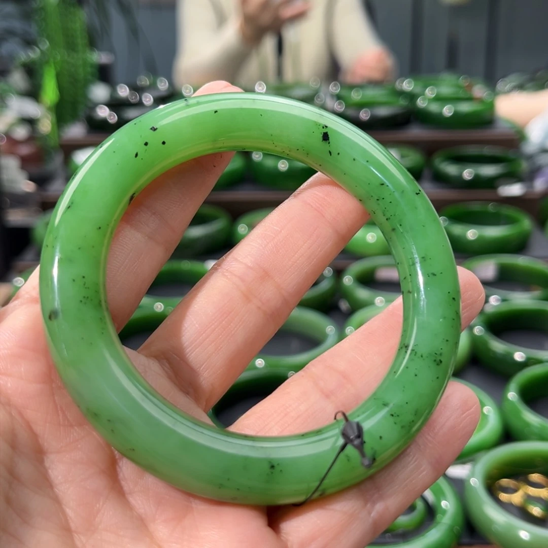 未镶嵌手镯和田玉（碧玉）