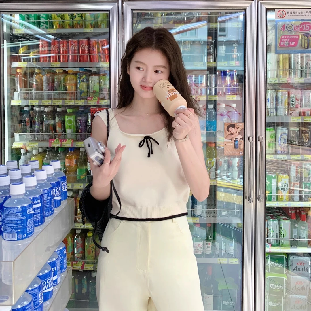 freshtaro 奶油/灰粉 拼色蝴蝶结宽肩带针织背心