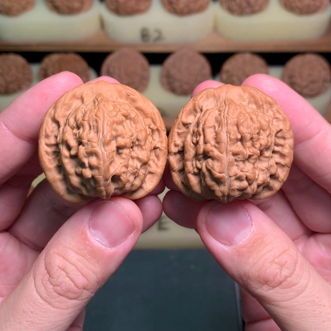 文玩核桃吊坠40望月果冻皮全品