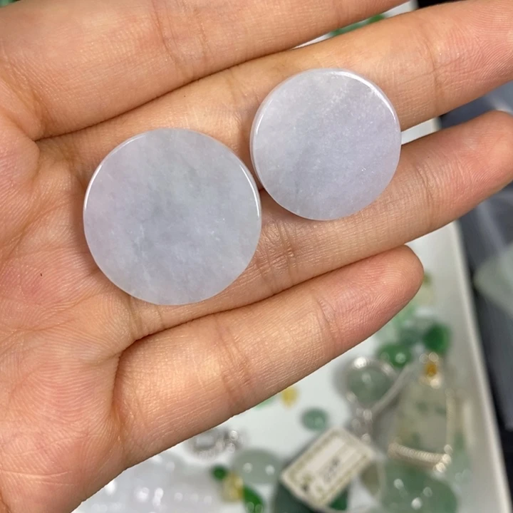 翡翠未镶嵌颈饰翡翠未镶嵌颈饰