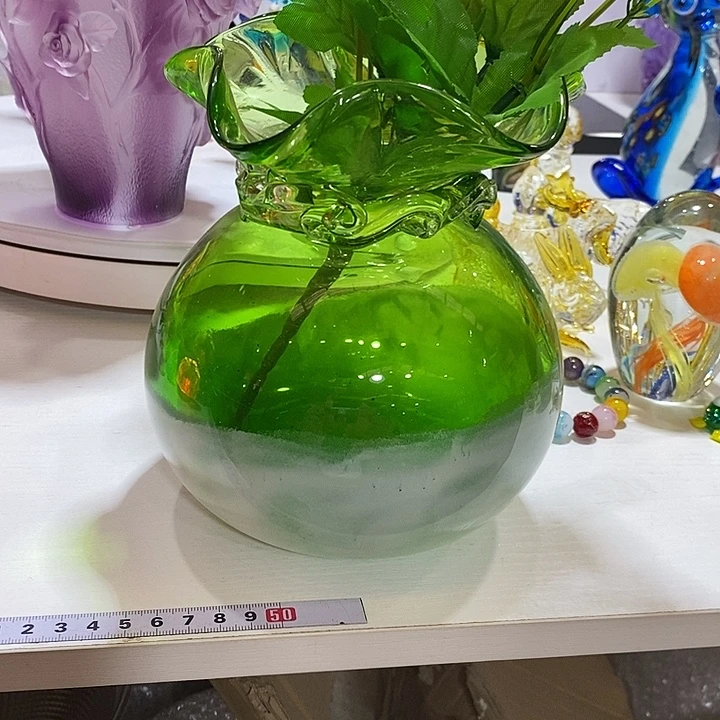 花瓶高18厘米口径6厘米