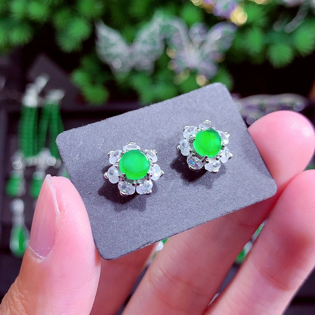 颈饰未镶嵌翡翠天然