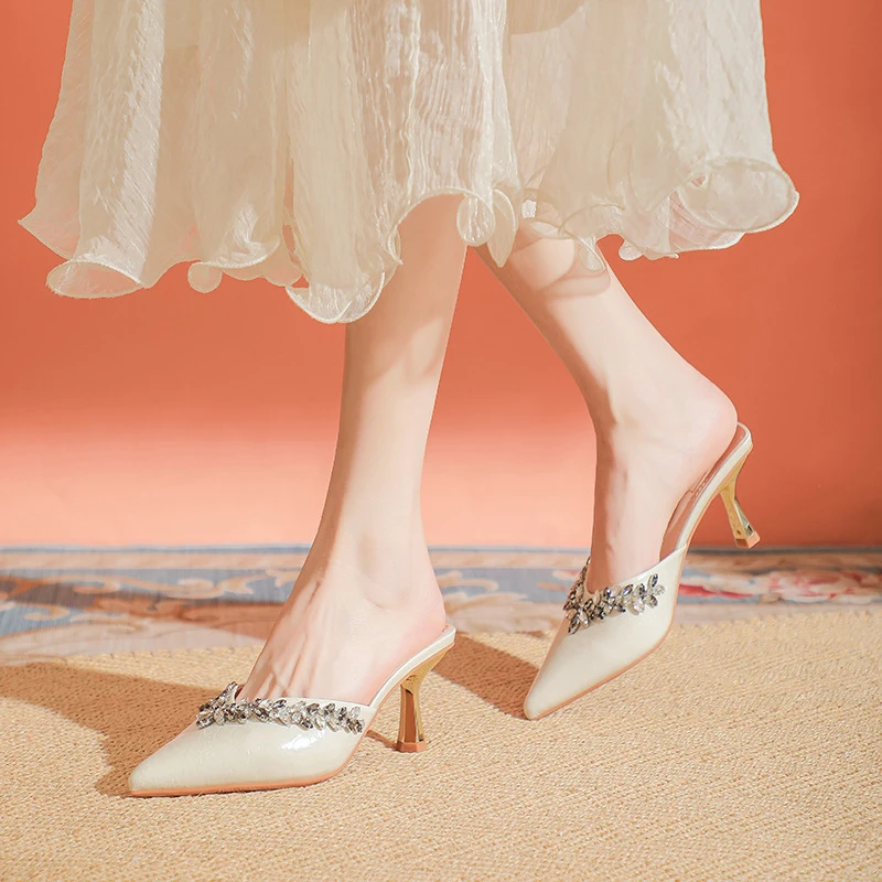 绝美凉拖外穿2025春夏新款尖头水钻气质细跟高跟鞋包头半拖鞋女