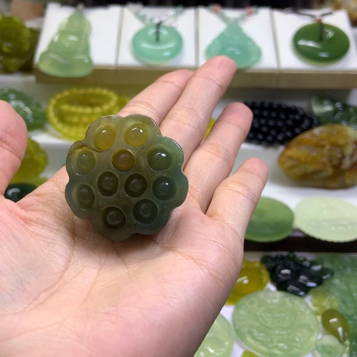 【闪购商品】未镶嵌蛇纹石玉颈饰?*Z