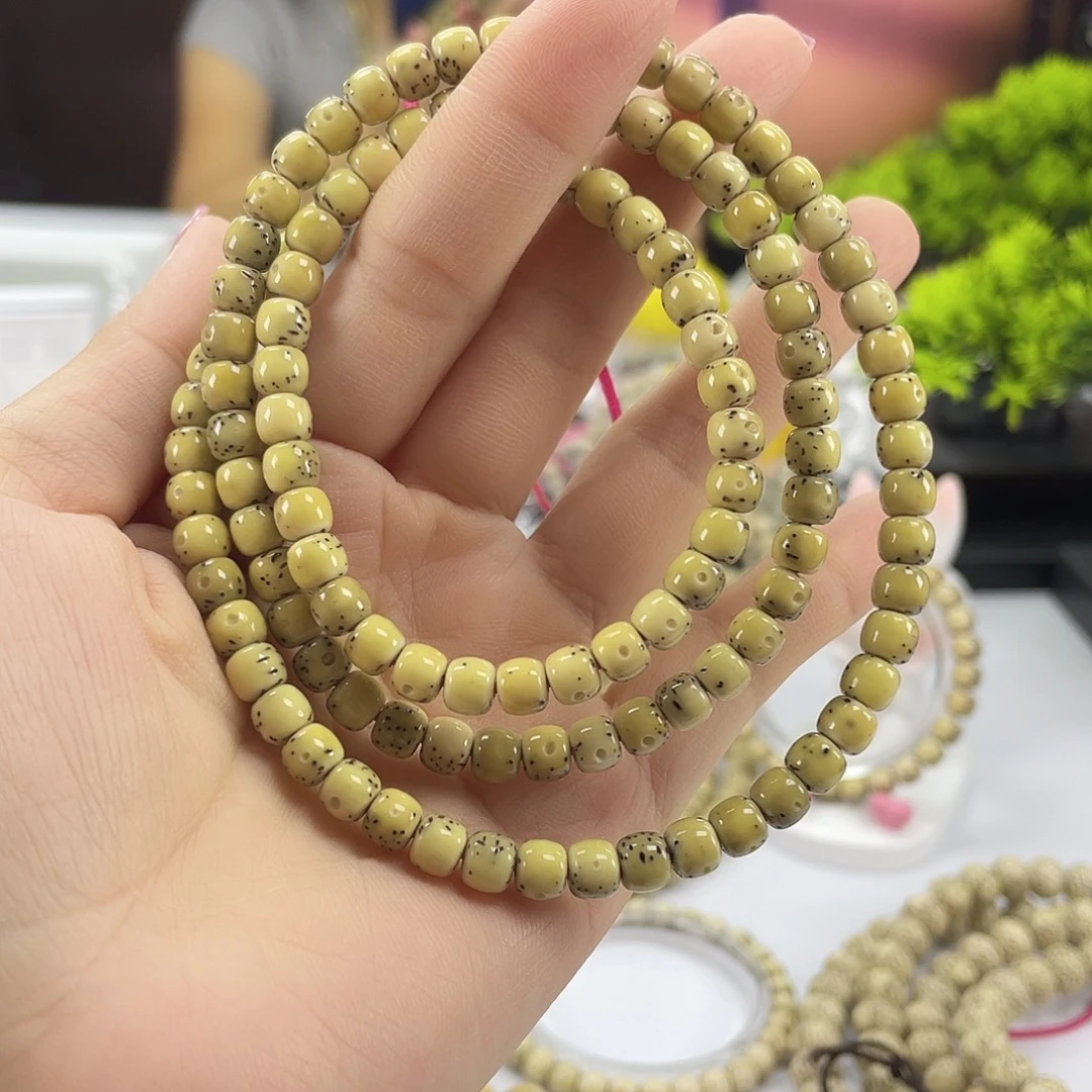 吊坠星月菩提通体108