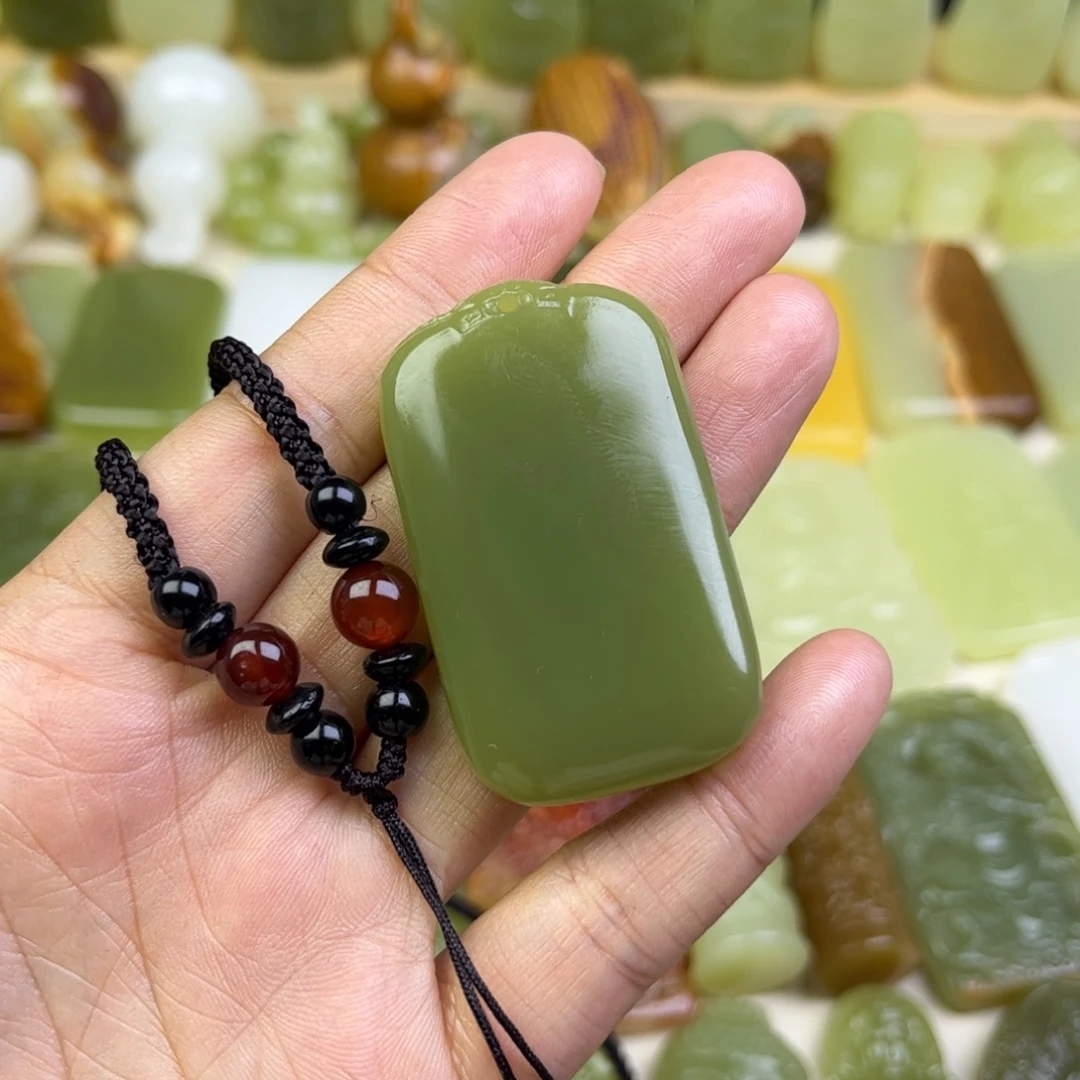 新疆昆仑山料无事牌