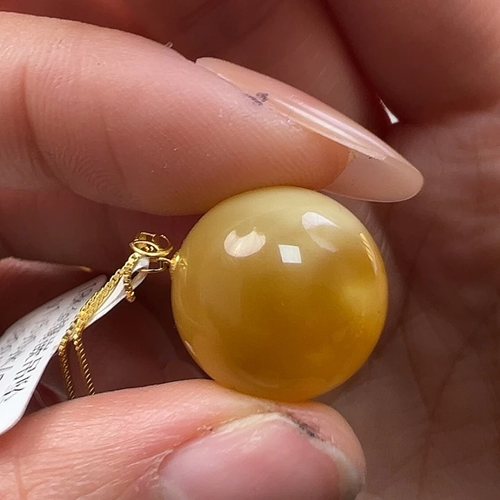 蜜蜡未镶嵌珠宝奇石