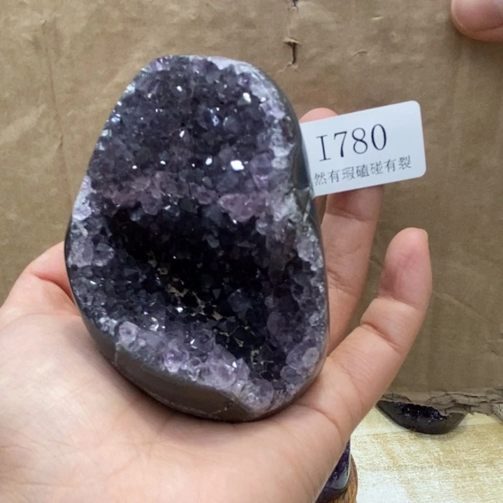 紫晶大型摆件（非配饰）未镶嵌