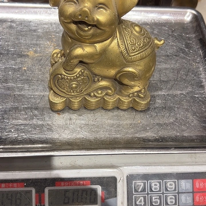 陌***瑶微瑕疵黄铜摆件工艺品