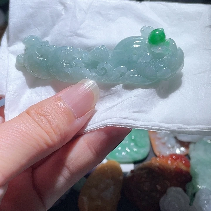 颈饰未镶嵌翡翠天