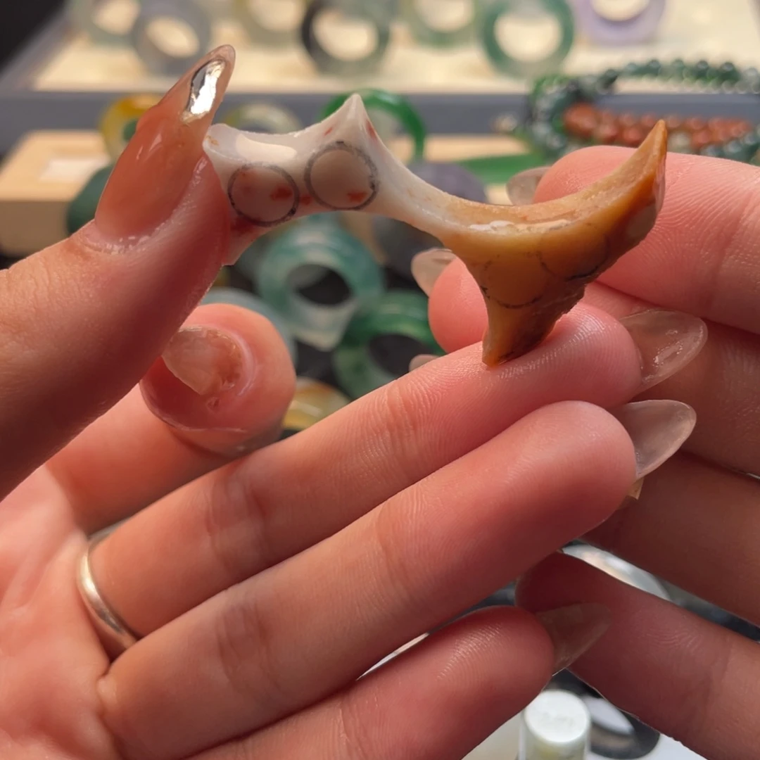未镶嵌定制翡翠可以做小方牌