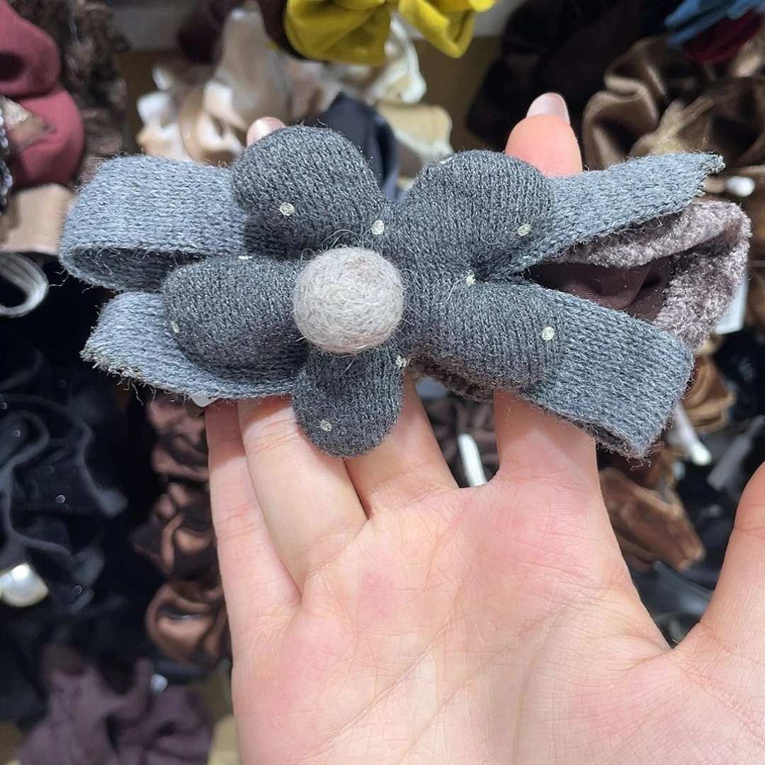 布艺非金属灰波点花花面膜