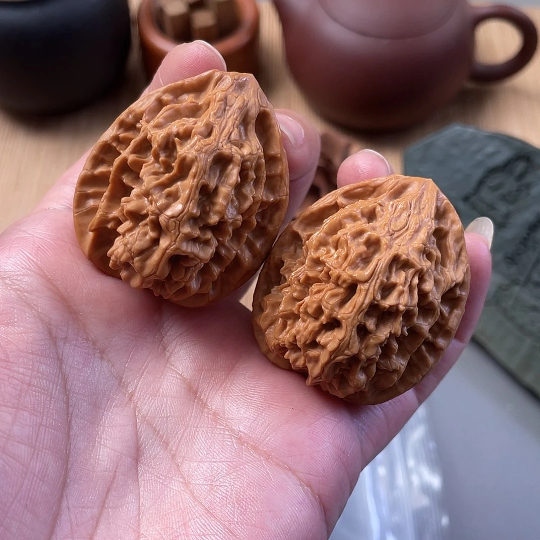 桃核把件38×38×45尺十三陵鸡心CN01217