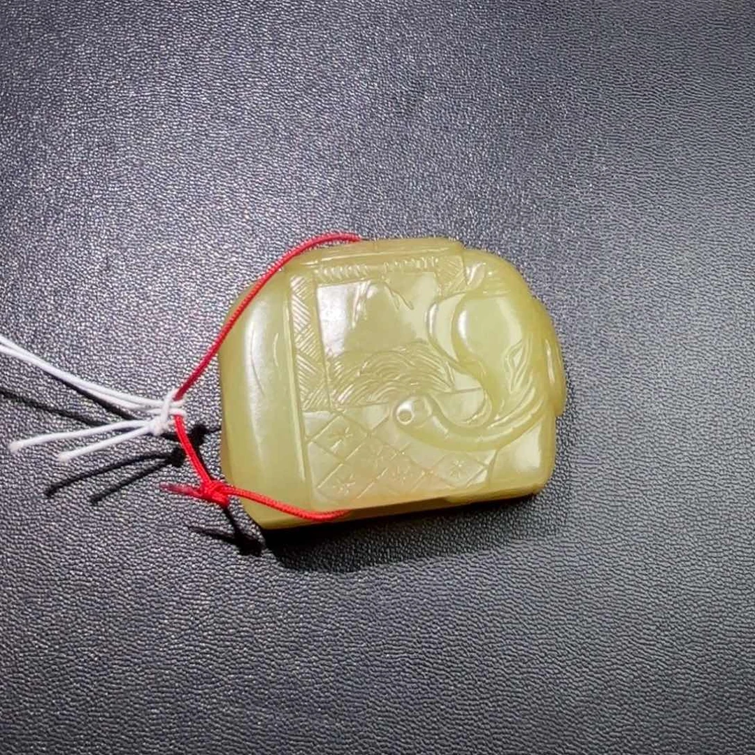 阿***丁和田玉未镶嵌挂件