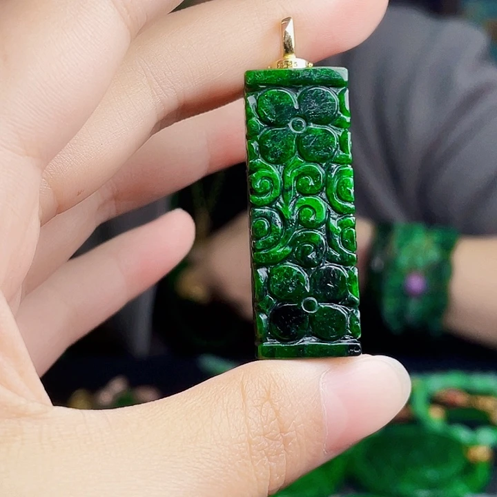 翡翠银S925镶嵌颈饰多样性