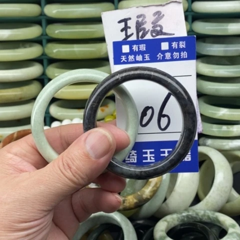 未镶嵌蛇纹石玉手镯