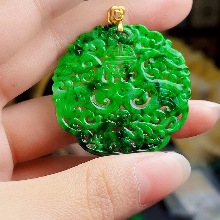 翡翠18K金镶嵌颈饰多样性