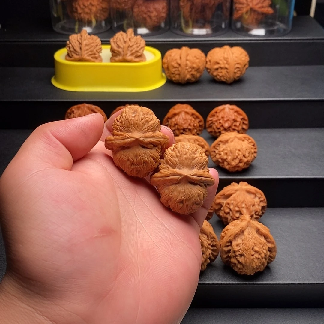 文玩核桃把件42元宝