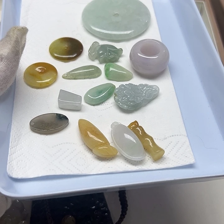 风***钟翡翠未镶嵌颈饰天然翡翠31