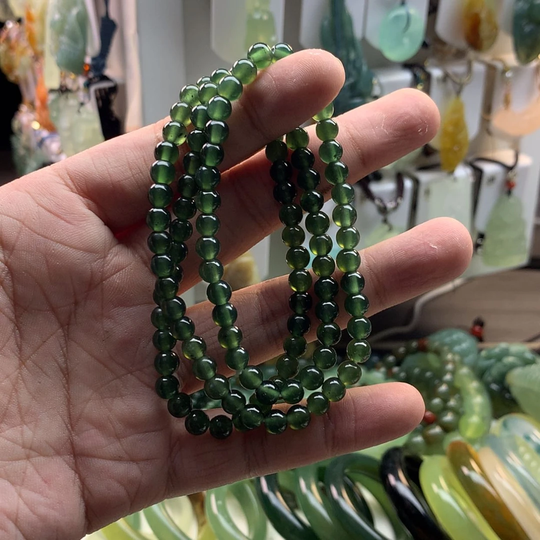 【闪购商品】蛇纹石玉未镶嵌颈饰