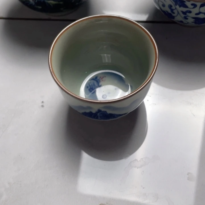 摆件青花红山水客杯jjj