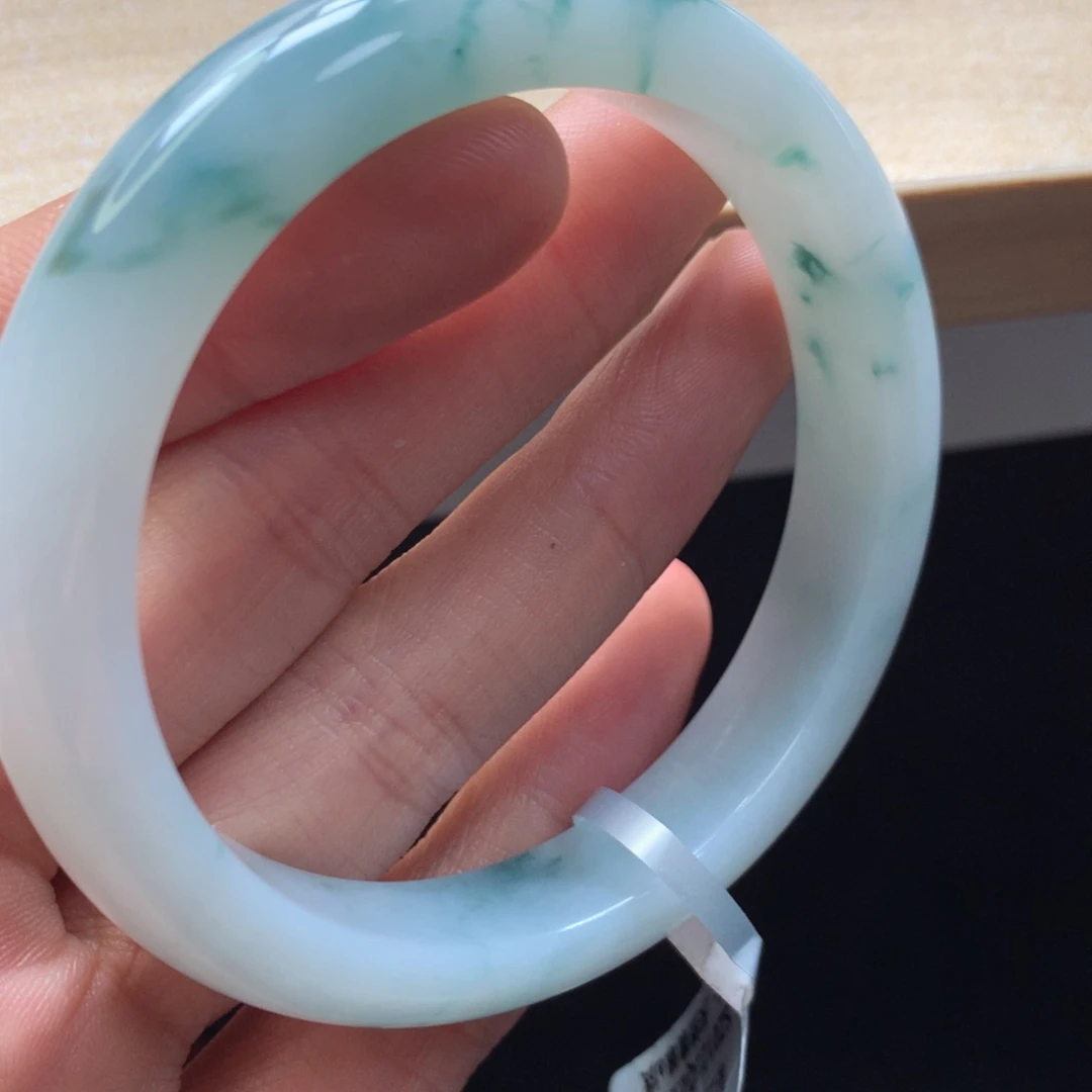 未镶嵌手镯翡翠手镯