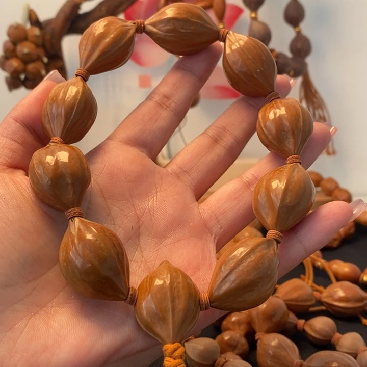 手串/手链橄榄核2.1三花铁盒