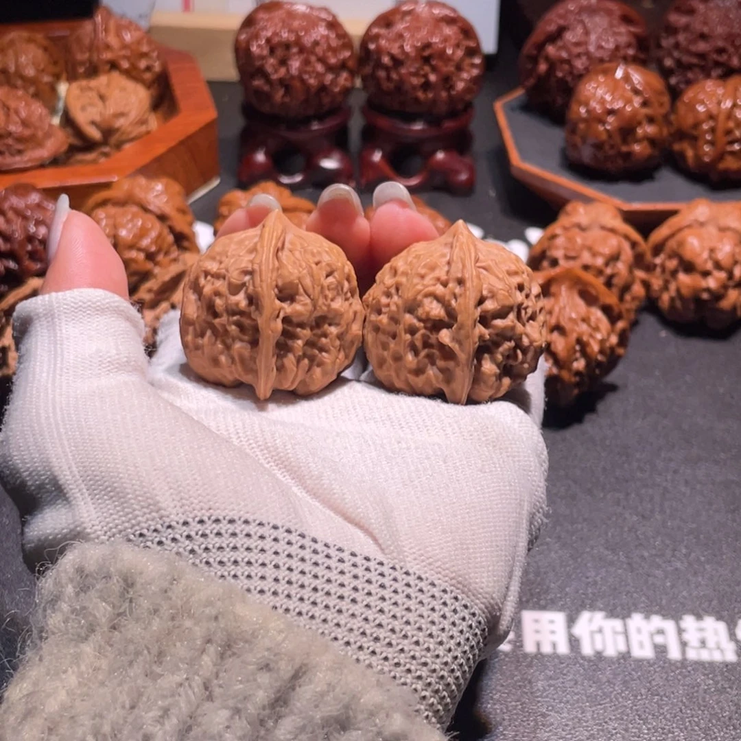 文玩核桃吊坠34.36九月元宝5820