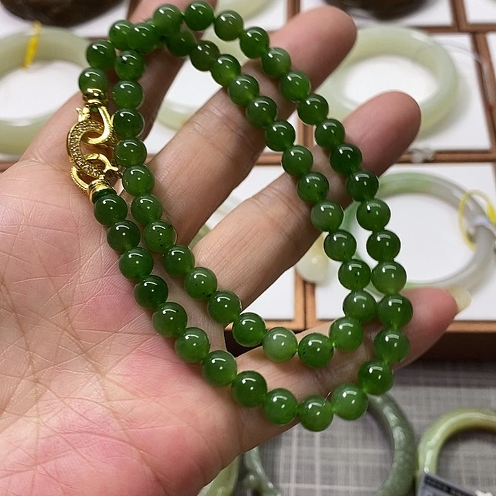 和田玉（碧玉）未镶嵌颈饰