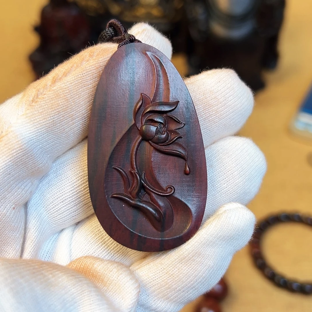 檀香紫檀（小叶紫檀）3.3/5.91.0c m