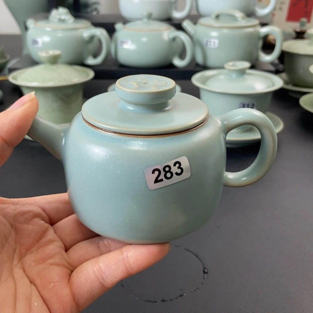 微瑕仿古釉德中壶无礼盒