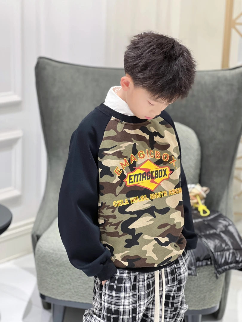 亿洋潮牌童装“打野装备”儿童限量款加绒卫衣B5719