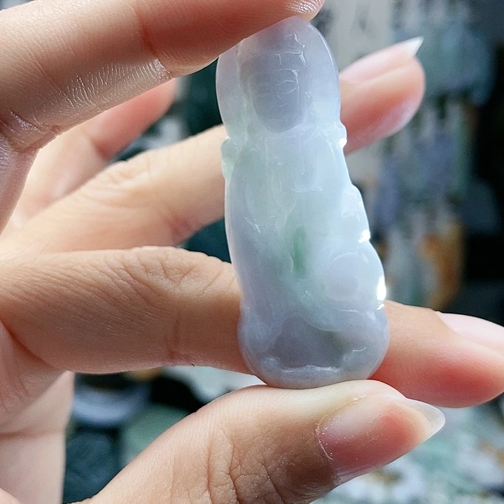 颈饰足铂镶嵌翡翠翡翠