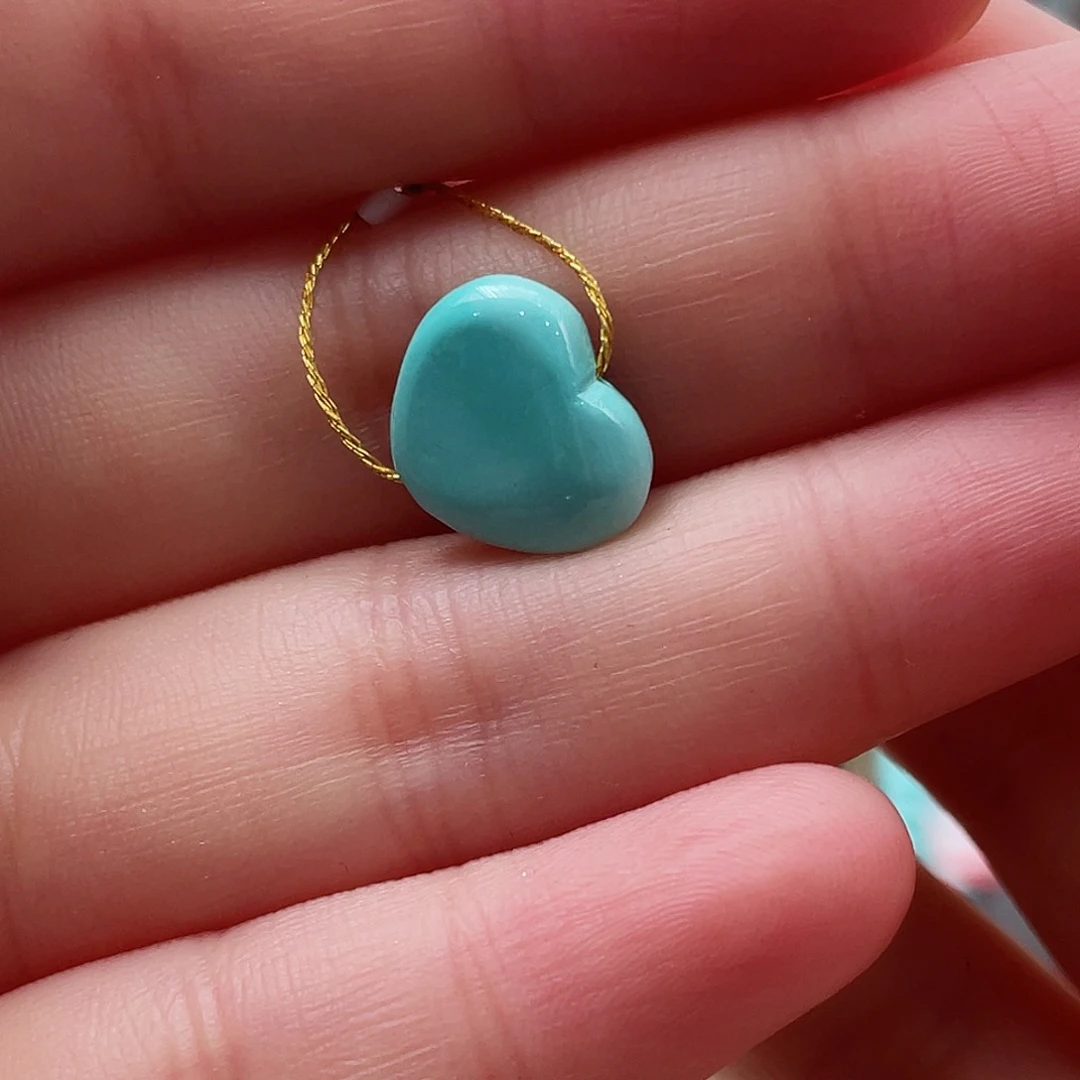 绿松石颈饰未镶嵌