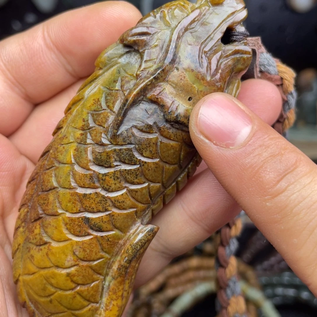 岫岩河磨玉（透闪石质玉）未镶嵌颈饰