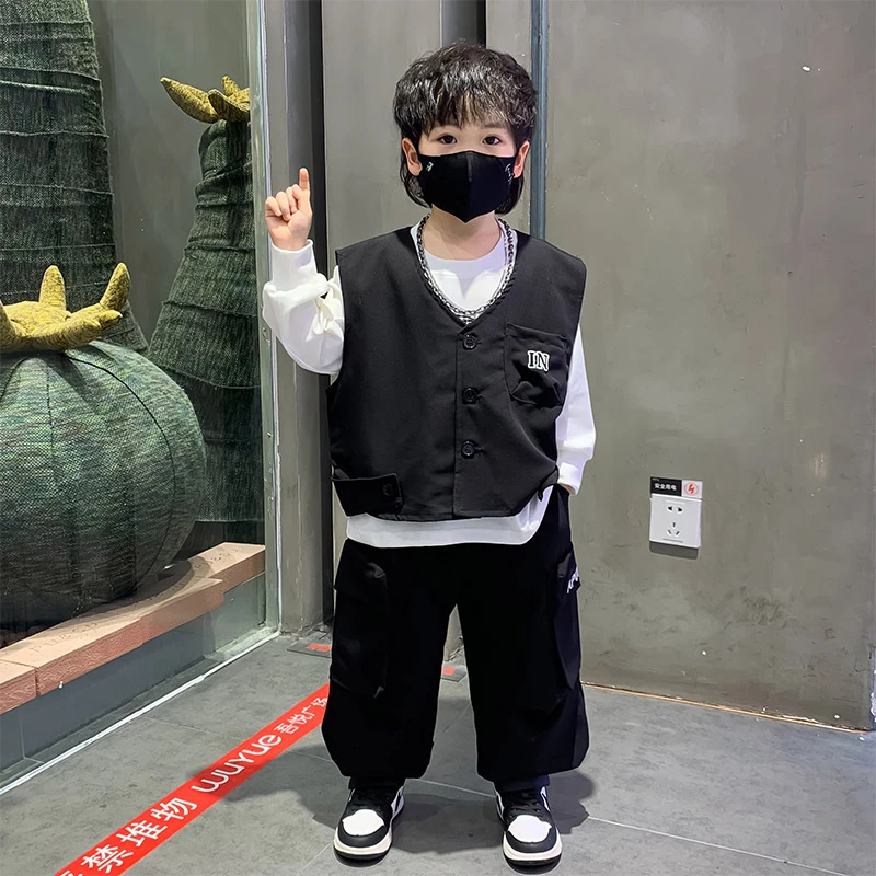 男童春装套装2025新款小男孩洋气酷帅马甲三件套儿童春款休闲衣服