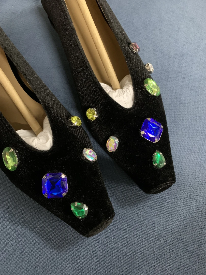 黑色透气钻平底单鞋休闲女鞋丝绒布鞋潮鞋时尚百搭奶奶鞋隔天发货